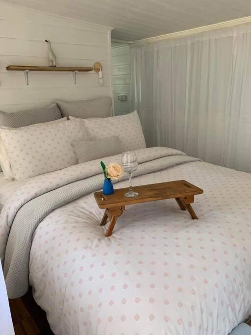 The Wandering Duck - Heritage Tiny House Strahan Exteriör bild