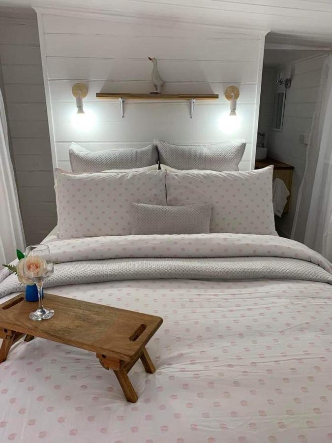 The Wandering Duck - Heritage Tiny House Strahan Exteriör bild